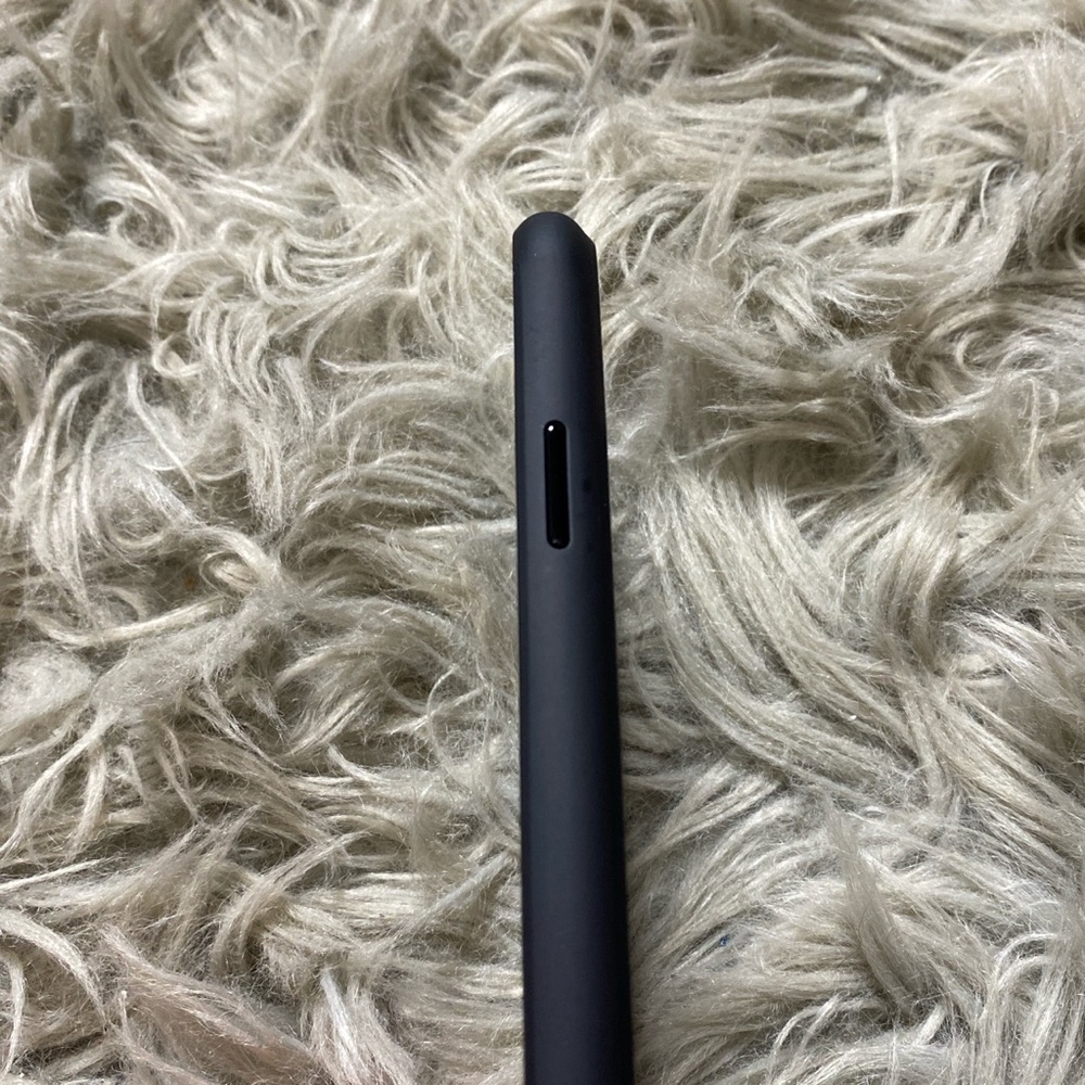 black hard shell case - Picture 3 of 4